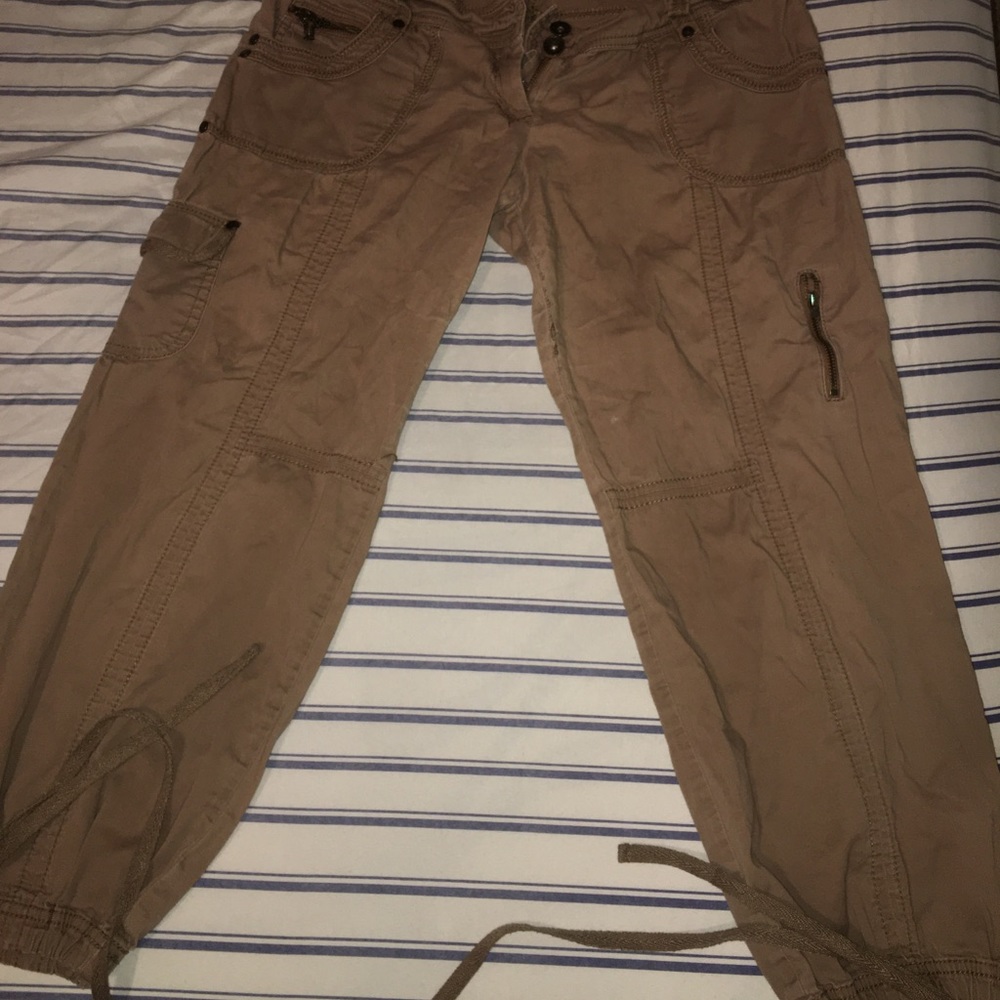 Guess cargo capris
